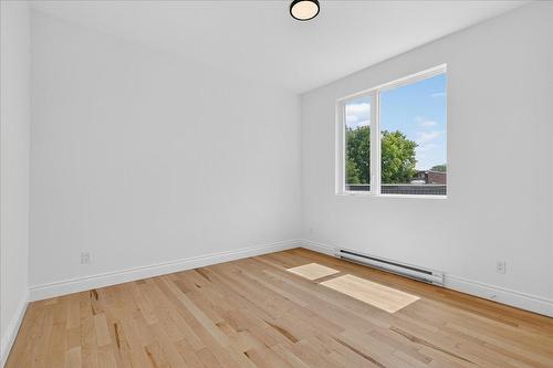 Bedroom - 302-1910 Rue Sullivan, Montréal (Le Sud-Ouest), QC - Indoor Photo Showing Other Room