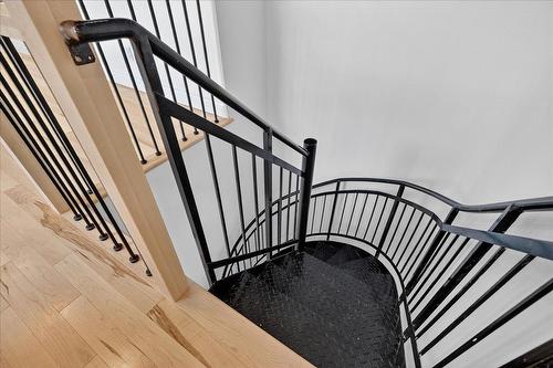 Staircase - 201-1910 Rue Sullivan, Montréal (Le Sud-Ouest), QC - Indoor Photo Showing Other Room