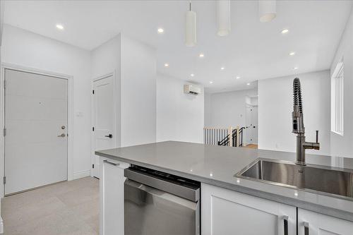 Kitchen - 201-1910 Rue Sullivan, Montréal (Le Sud-Ouest), QC - Indoor Photo Showing Kitchen