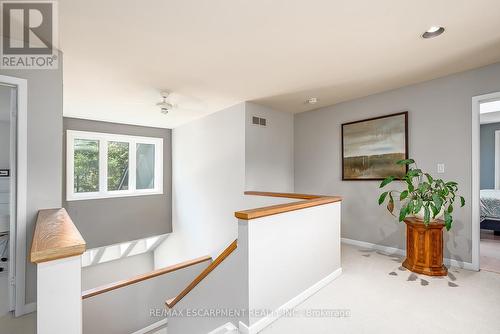 275 Alexander Court, Burlington, ON - Indoor Photo Showing Other Room