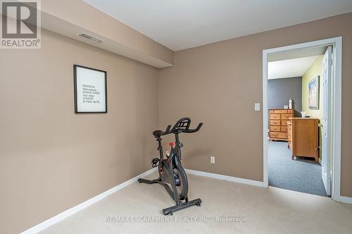 275 Alexander Court, Burlington, ON - Indoor Photo Showing Gym Room