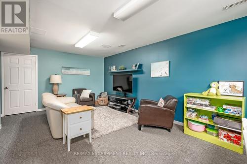275 Alexander Court, Burlington, ON - Indoor