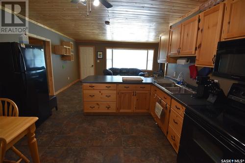 217 Birch Drive, Tobin Lake, SK - Indoor Photo Showing Kitchen With Double Sink