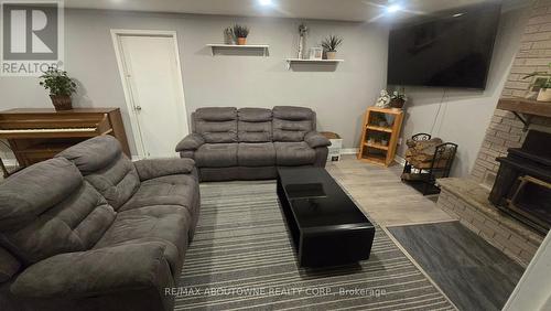 2386 4Th Line, Innisfil, ON - Indoor With Fireplace