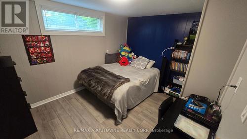 2386 4Th Line, Innisfil, ON - Indoor Photo Showing Bedroom
