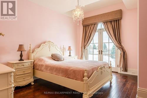 2594 Bluffs Way, Burlington, ON - Indoor Photo Showing Bedroom