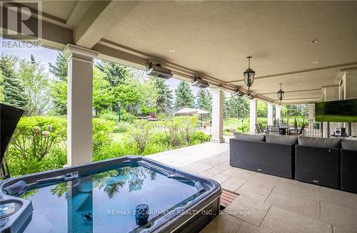 2594 Bluffs Way, Burlington, ON - Outdoor With Exterior