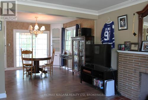 21 Highland Avenue, Fort Erie (Central), ON - Indoor Photo Showing Dining Room