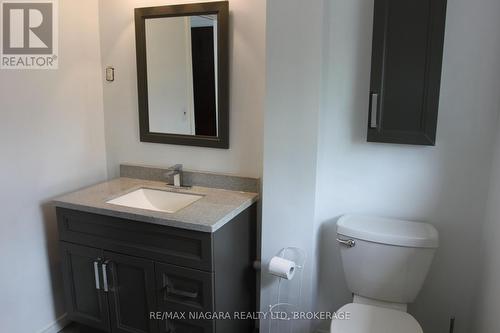 21 Highland Avenue, Fort Erie (Central), ON - Indoor Photo Showing Bathroom