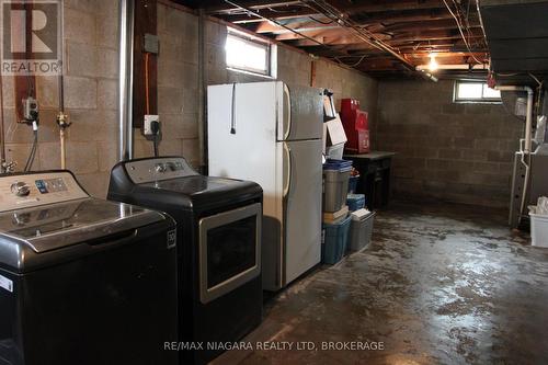 21 Highland Avenue, Fort Erie (Central), ON - Indoor Photo Showing Laundry Room
