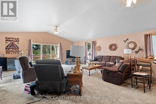 21 Mccutcheon Road, Mulmur, ON - Indoor Photo Showing Living Room