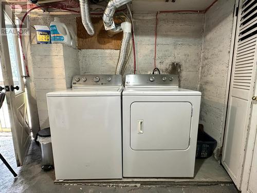 430 Atwood Road, Grand Forks, BC - Indoor Photo Showing Laundry Room