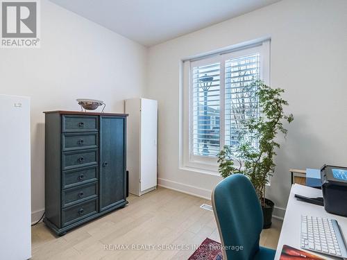 18 Princeton Common Street, St. Catharines, ON - Indoor Photo Showing Office