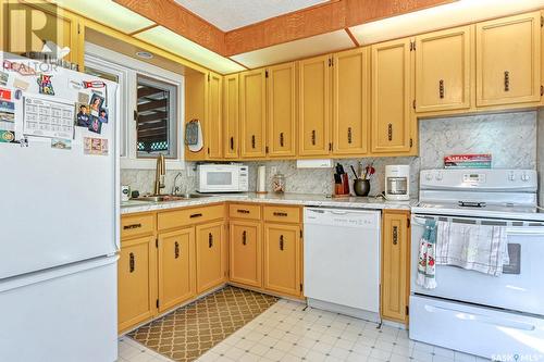 201 2Nd Avenue, Lajord Rm No. 128, SK - Indoor Photo Showing Kitchen