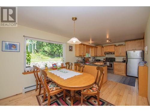296 Trinity Valley Road, Lumby, BC - Indoor Photo Showing Dining Room