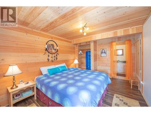 296 Trinity Valley Road, Lumby, BC - Indoor Photo Showing Bedroom