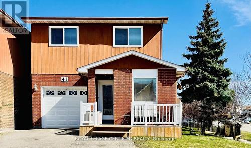 41 WINTERFOLD DRIVE  Brampton, ON L6V 3S8