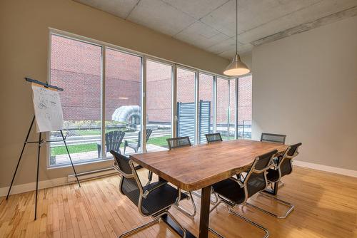 Primary bedroom - 88 Rue Des Soeurs-Grises, Montréal (Ville-Marie), QC - Indoor Photo Showing Dining Room