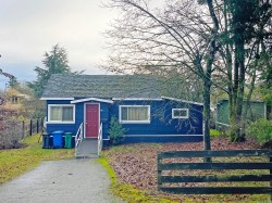 486 Wakesiah Ave  Nanaimo, BC V9R 3K9