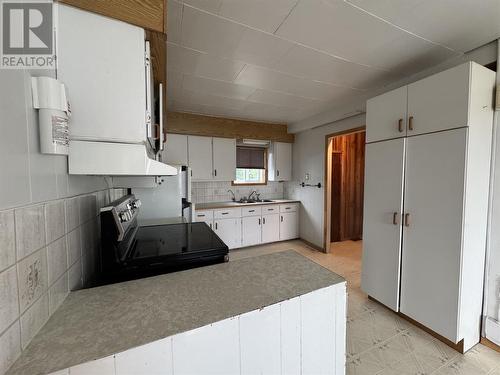 162 Martel Rd, Chapleau, ON - Indoor Photo Showing Kitchen