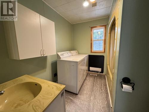 162 Martel Rd, Chapleau, ON - Indoor Photo Showing Laundry Room
