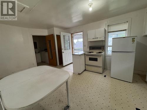 162 Martel Rd, Chapleau, ON - Indoor Photo Showing Kitchen
