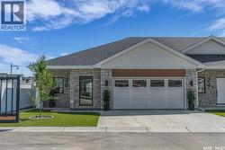 4 720 Brighton BOULEVARD  Saskatoon, SK S7V 1X1