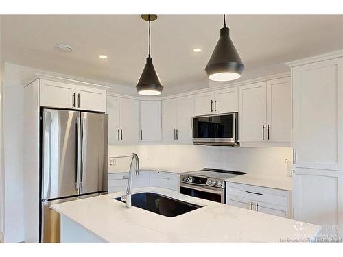 18 Huntingdon Ci, Fredericton, NB 