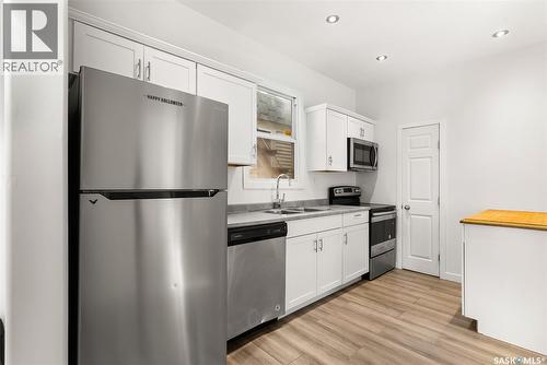 2358 Montreal Street, Regina, SK - Indoor Photo Showing Kitchen With Stainless Steel Kitchen With Double Sink