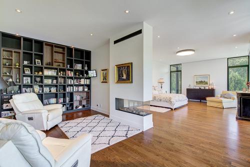 Boudoir - 1211 Rue Des Souchets, Sainte-Adèle, QC - Indoor Photo Showing Living Room