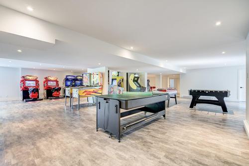 Salle familiale - 1211 Rue Des Souchets, Sainte-Adèle, QC - Indoor Photo Showing Other Room