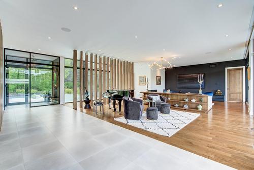 Salon - 1211 Rue Des Souchets, Sainte-Adèle, QC - Indoor