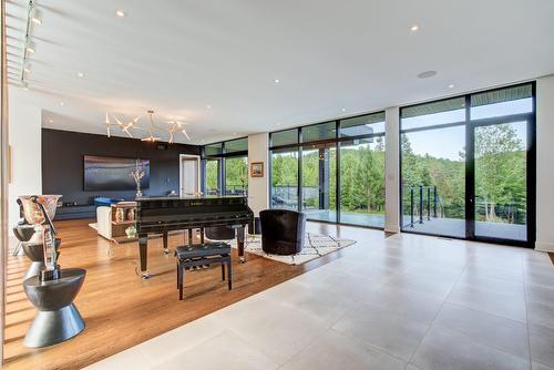 Salon - 1211 Rue Des Souchets, Sainte-Adèle, QC - Indoor