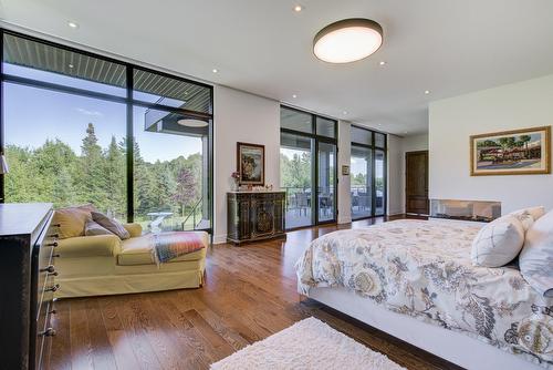 Chambre à coucher principale - 1211 Rue Des Souchets, Sainte-Adèle, QC - Indoor Photo Showing Bedroom