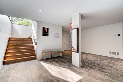 Salle familiale - 1211 Rue Des Souchets, Sainte-Adèle, QC - Indoor Photo Showing Other Room