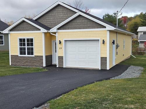 23 Perry Crescent, Stewiacke, NS 