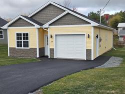 23 Perry Crescent  Stewiacke, NS B0N 2J0