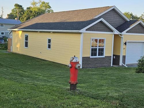 23 Perry Crescent, Stewiacke, NS 