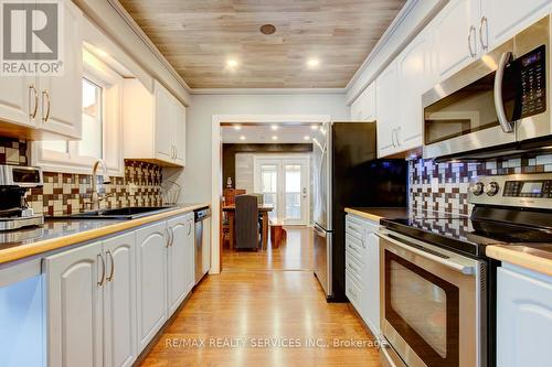 72 Sparklett Crescent, Brampton, ON - Indoor Photo Showing Kitchen With Double Sink