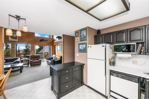 886 Jutland Terr, Courtenay, BC 