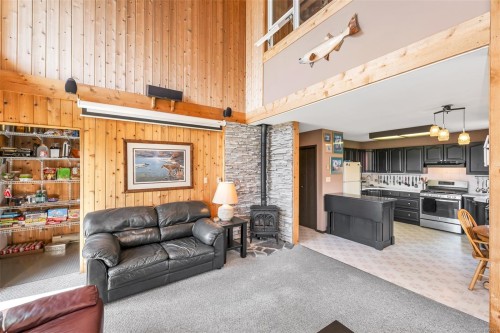 886 Jutland Terr, Courtenay, BC 