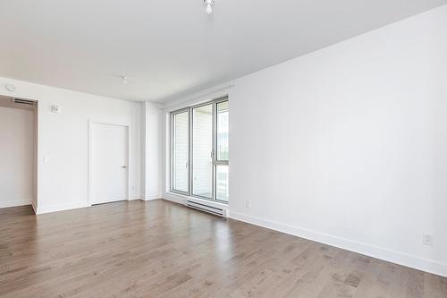 Salle à manger - 302-5265 Rue Mackenzie, Montréal (Côte-Des-Neiges/Notre-Dame-De-Grâce), QC - Indoor Photo Showing Other Room