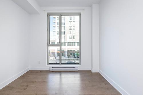 Primary bedroom - 302-5265 Rue Mackenzie, Montréal (Côte-Des-Neiges/Notre-Dame-De-Grâce), QC - Indoor Photo Showing Other Room