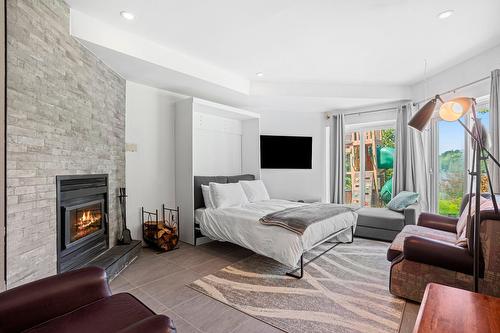 Bedroom - 851  - 853 Ch. Morgan, Saint-Adolphe-D'Howard, QC - Indoor With Fireplace