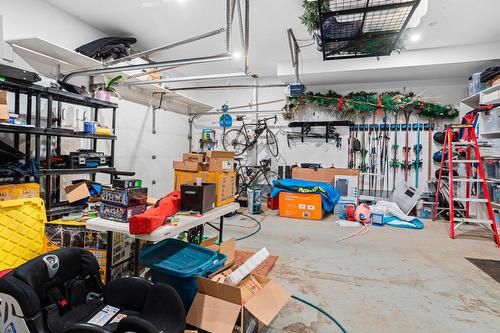 Garage - 851  - 853 Ch. Morgan, Saint-Adolphe-D'Howard, QC - Indoor Photo Showing Garage