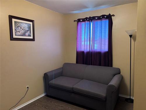 13 Bank Road, Eastport, NL 