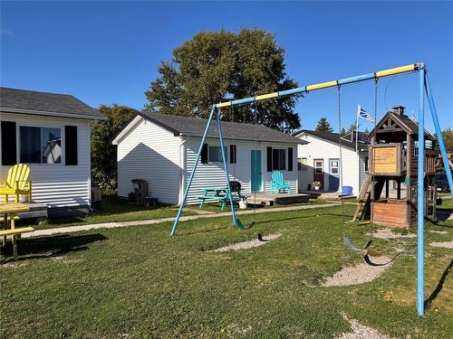 13 Bank Road, Eastport, NL 