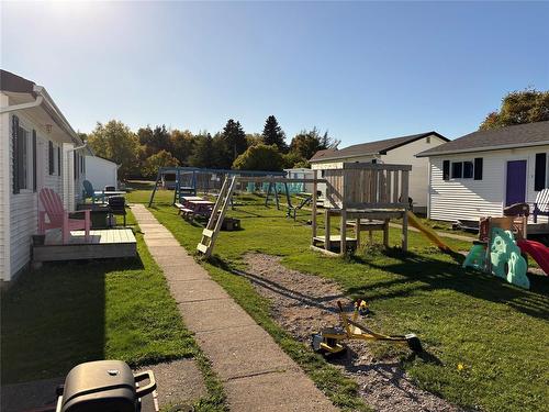 13 Bank Road, Eastport, NL 