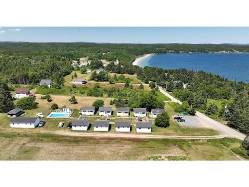 13 Bank Road, Eastport, NL 