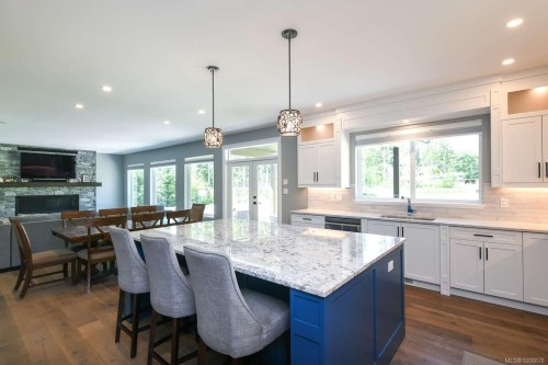 2390 Barbara Rd, Courtenay, BC 